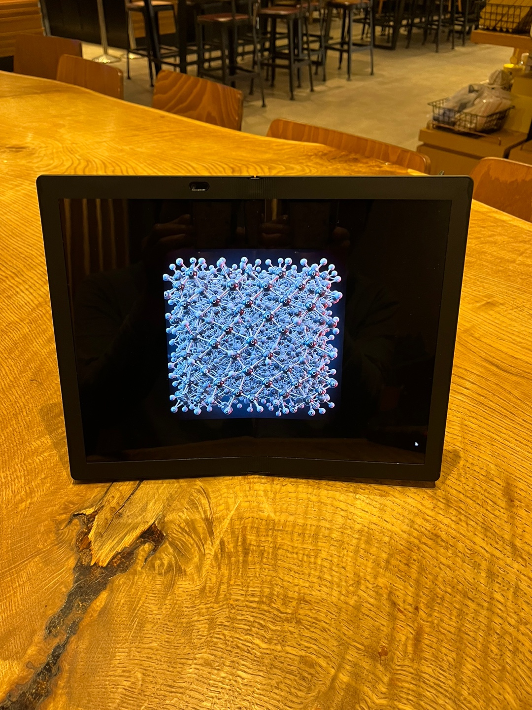 Lenovo X1 Fold - Glass molecular structure (Source - ChatGPT)